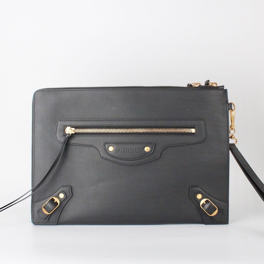 BALENCIAGA POUCH 
can turn into a sling bag with insert